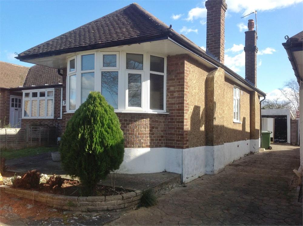 3 bedroom property for sale in Ewell Court Avenue, Ewell Court £550,000