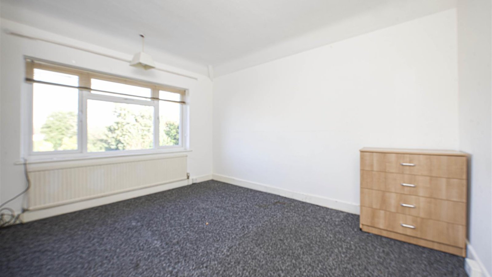 5 bedroom property for sale in Hillingdon Hill, Hillingdon £800,000