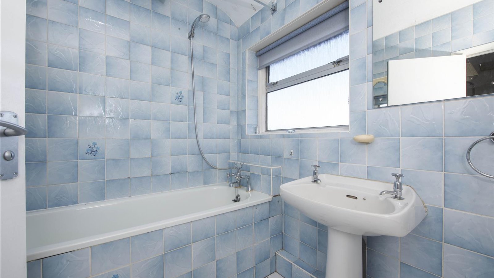 5 bedroom property for sale in Hillingdon Hill, Hillingdon £800,000