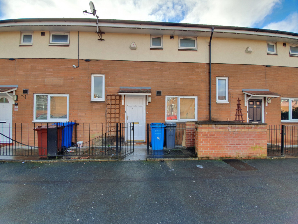 2 bedroom property to let in Markfield Avenue, Manchester, M13 £995