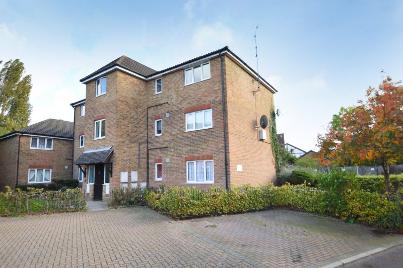 1 bedroom property for sale in Pankhurst Road, WaltononThames, KT12