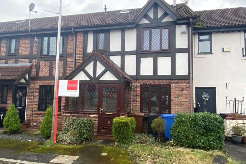 3 bedroom property for sale in Firwood Close, Offerton, Stockport, Cheshire, SK2 £220,000