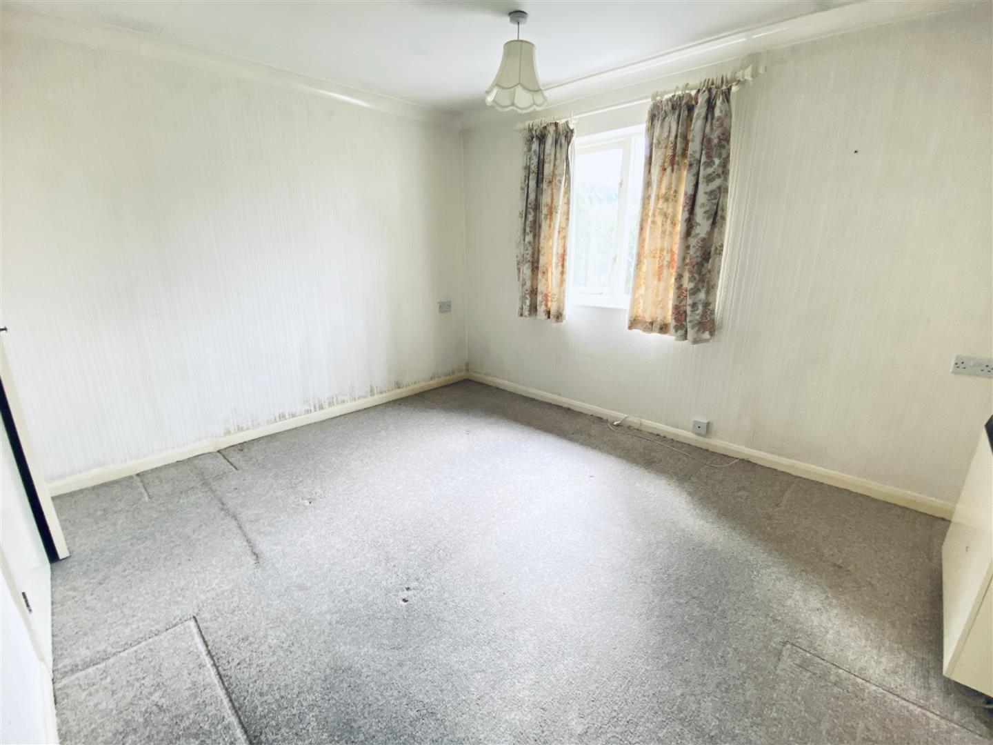 2 bedroom property for sale in Peggs Grange, Hugglescote