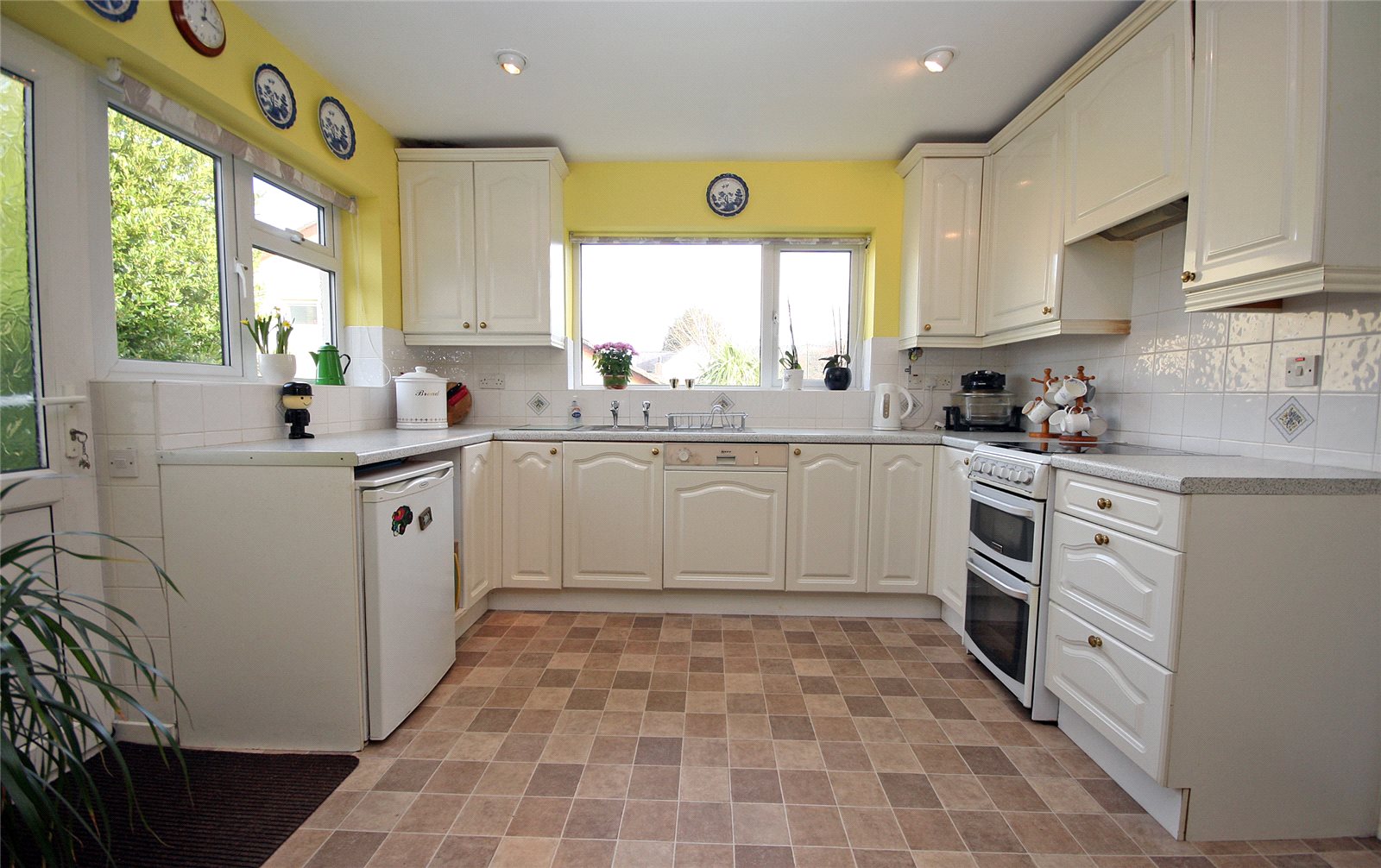 3 bedroom property for sale in Pentraeth, Anglesey, LL75 £275,000
