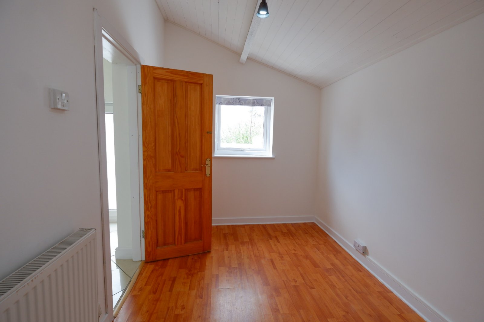 2 bedroom property for sale in St Davids Road, Caernarfon, Gwynedd