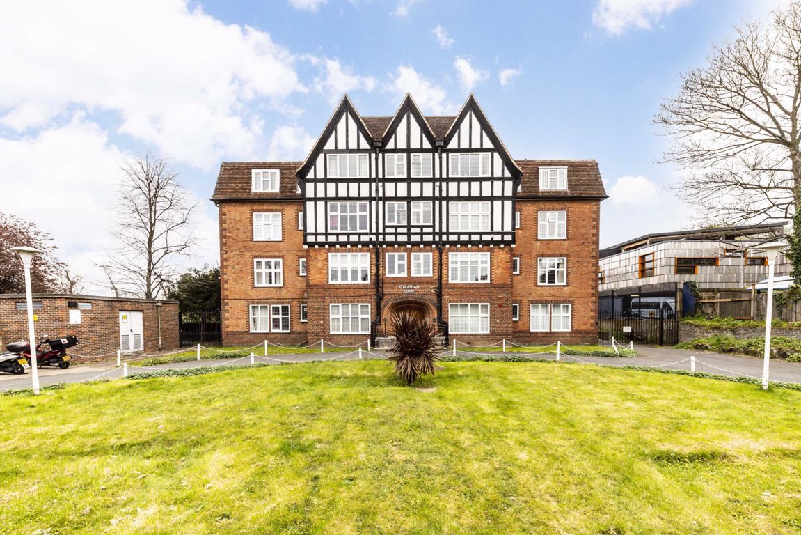 Jacksons 2 bedroom property for sale in Streatham Close, Leigham Court Road £350,000