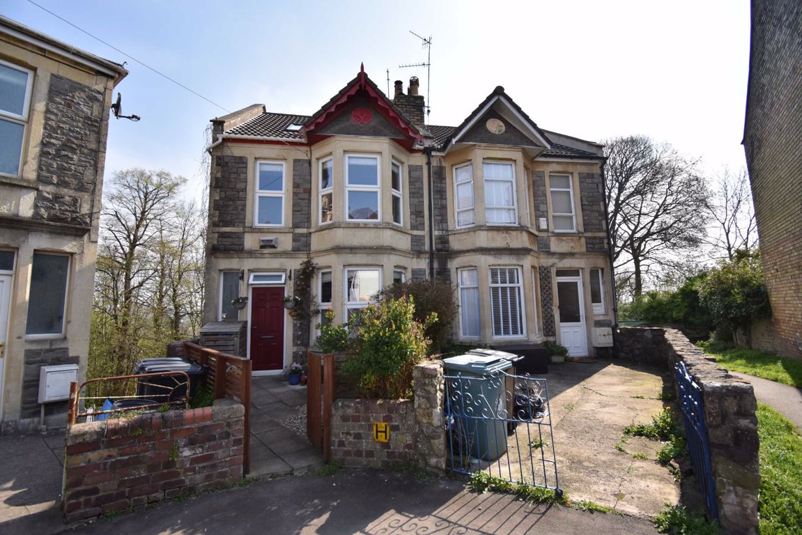 For sale 3 bedroom semidetached house, £550,000, Cleeve Road, Knowle