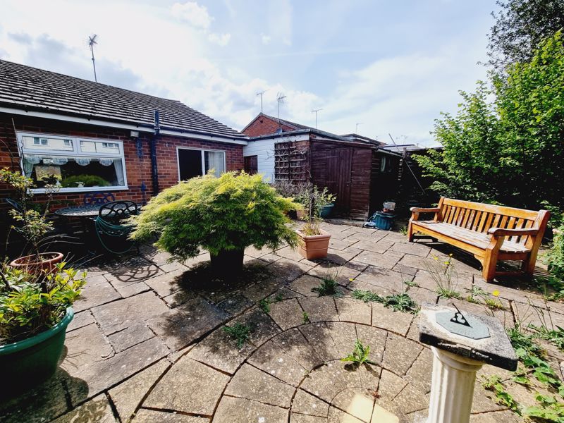2 bedroom property for sale in Holmcroft Road, Kidderminster DY10 3AG