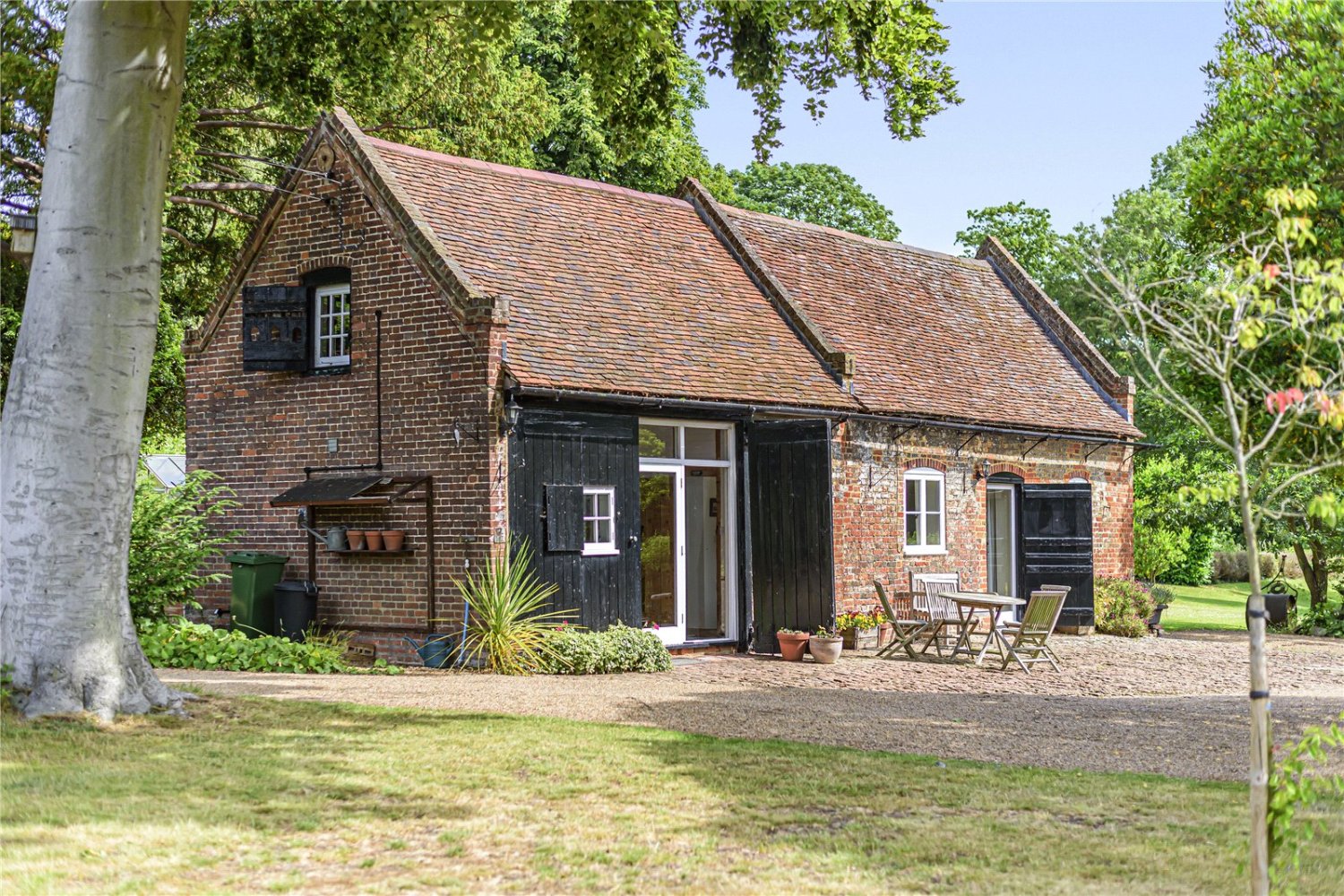 JacksonStops 7 bedroom property for sale in Upnor, Rochester, Kent