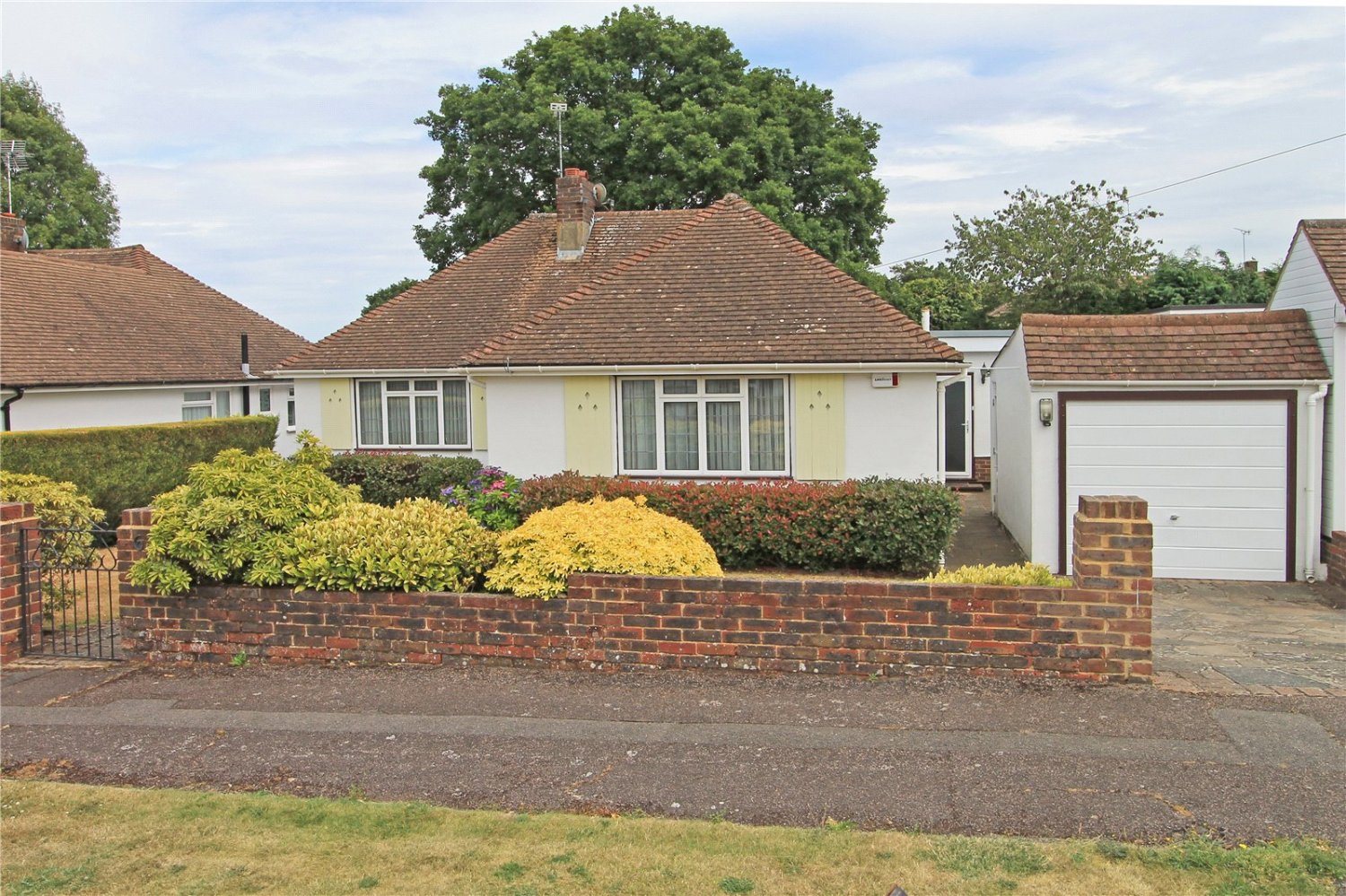 JacksonStops 2 bedroom property for sale in Sandilands, Chipstead