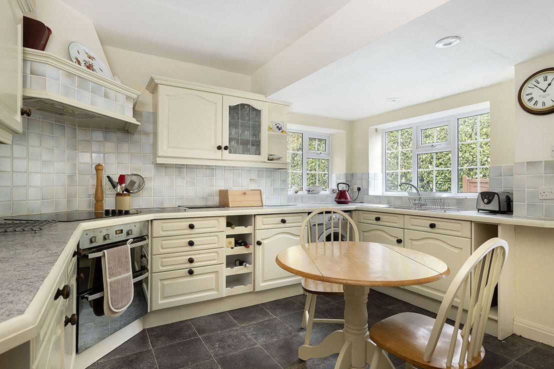 JacksonStops 3 bedroom property for sale in Grevel Lane, Chipping