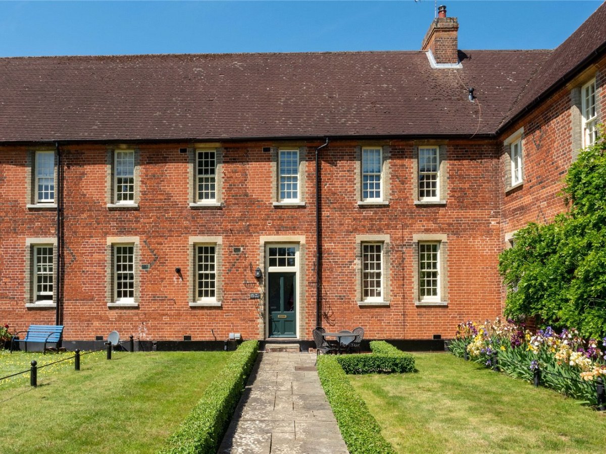 JacksonStops 5 bedroom property for sale in Melton Park, Woodbridge