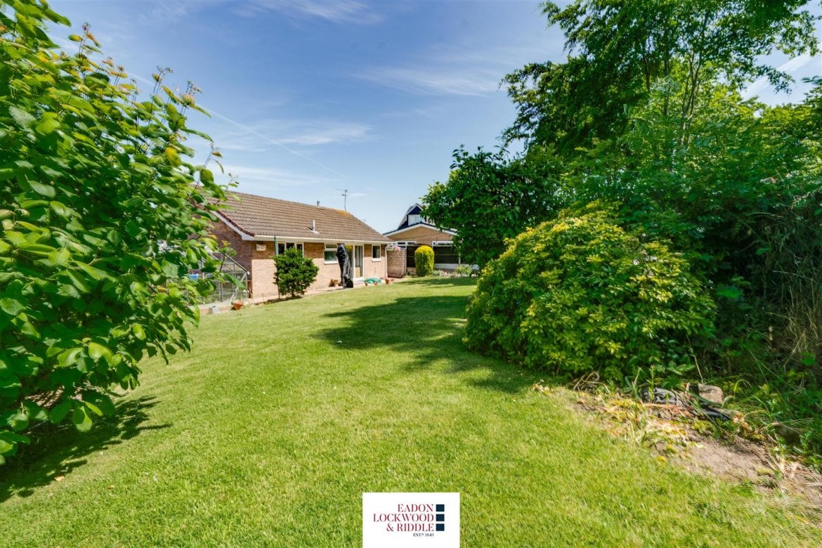 3 bedroom property for sale in Milner Close, Bramley, Rotherham