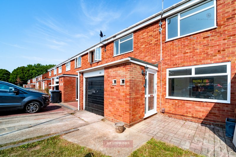 3 bedroom property to let in Windsor Guide price £1,750 pcm