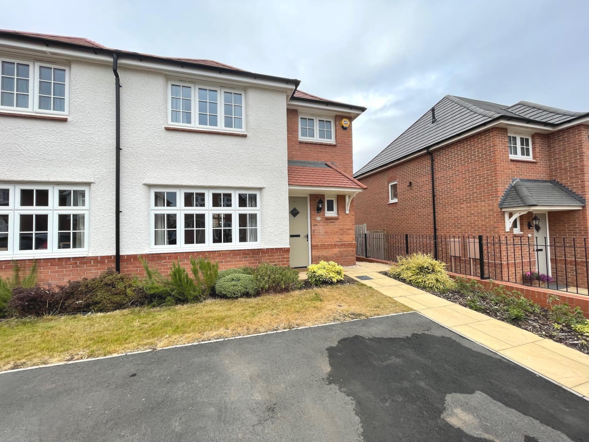 3 bedroom property for sale in Tarragon Close, Mickleover, Derby