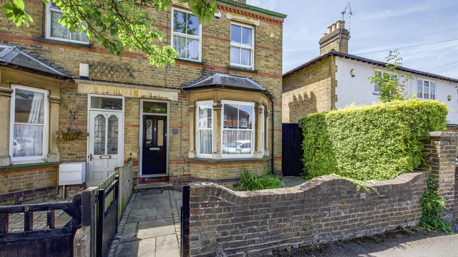 2 bedroom property for sale in Lancaster Road, North Uxbridge £510,000