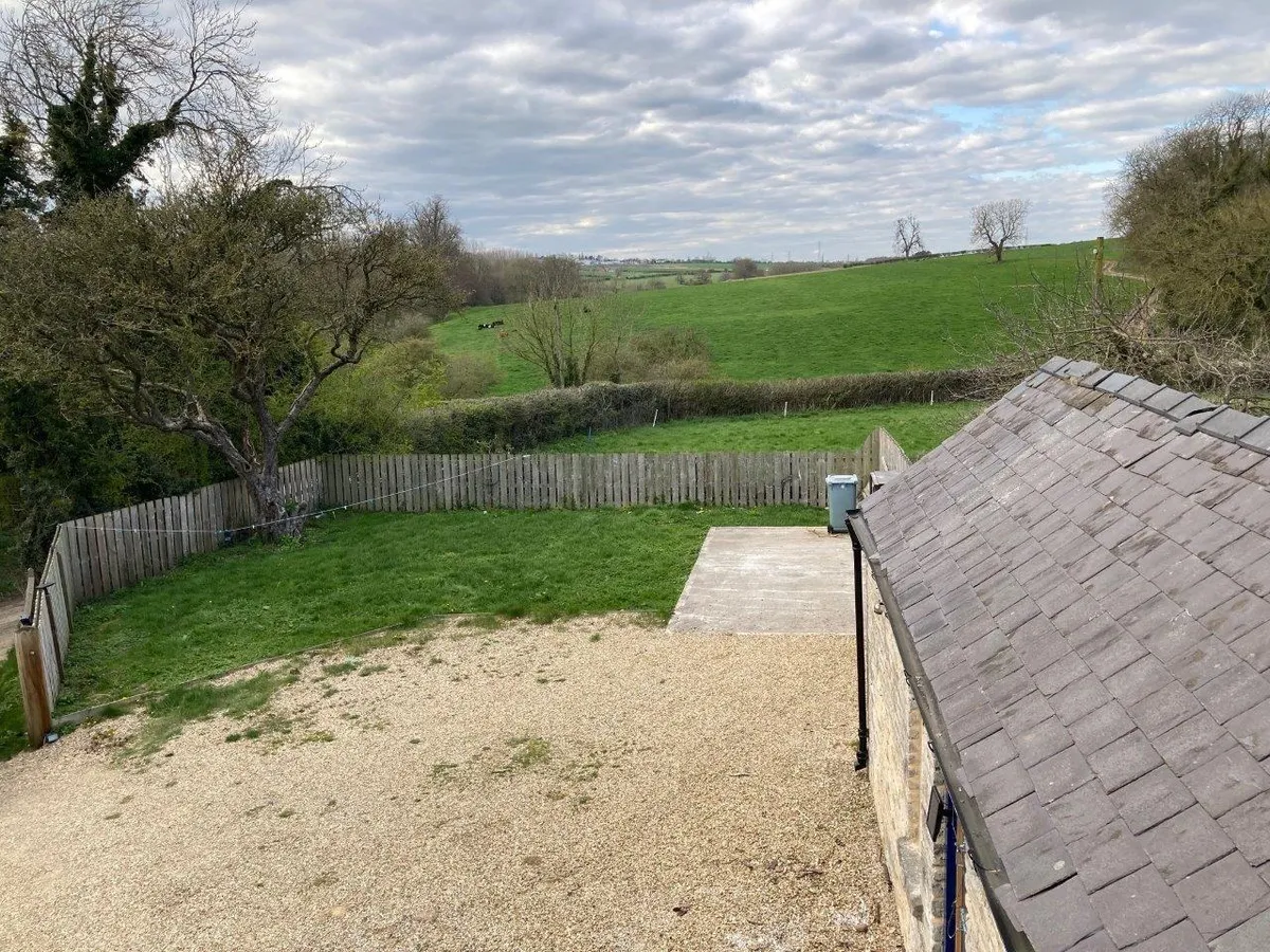 PARK FARM COTTAGE. LITTLE PONTON, GRANTHAM