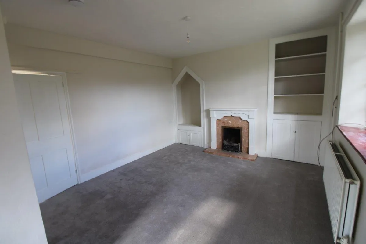PARK FARM COTTAGE. LITTLE PONTON, GRANTHAM