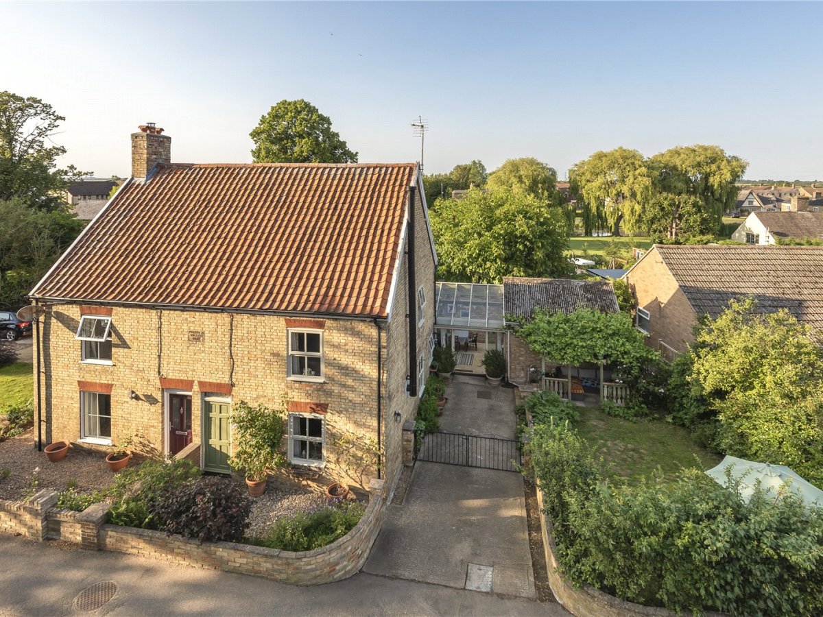 JacksonStops 3 bedroom property for sale in High Street, Wicken, Ely