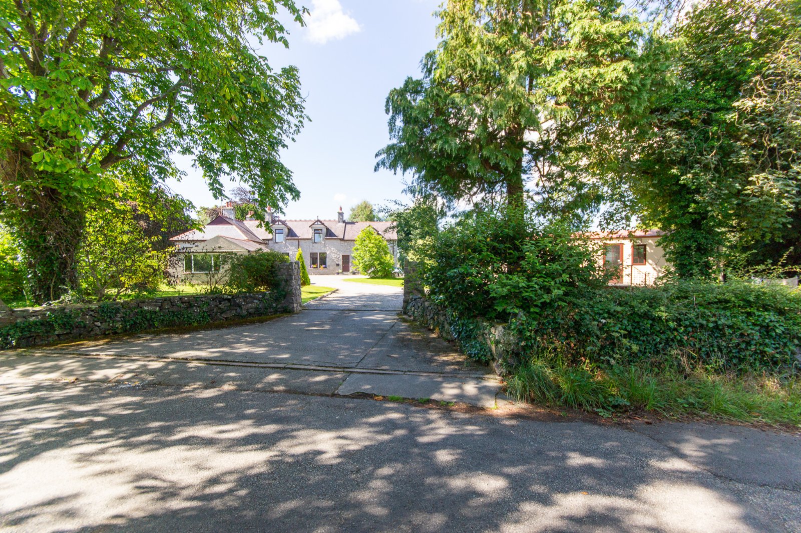 4 bedroom property for sale in Ffordd Brynsiencyn, Llanfairpwll, Isle