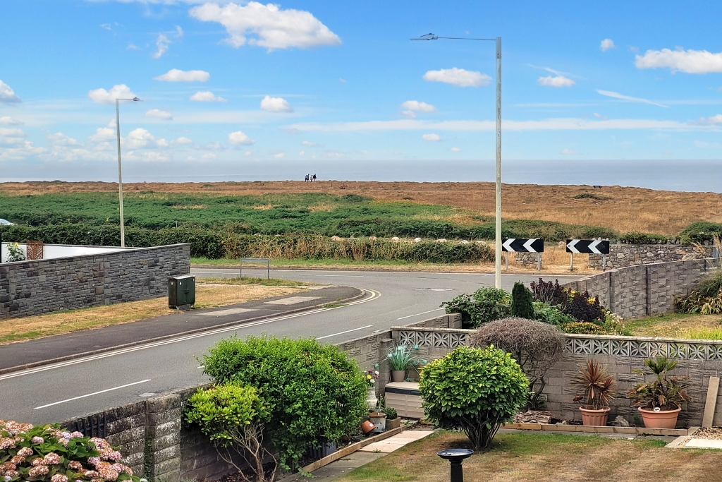 2 bedroom property in REST BAY CLOSE, REST BAY, PORTHCAWL, CF36 3UN