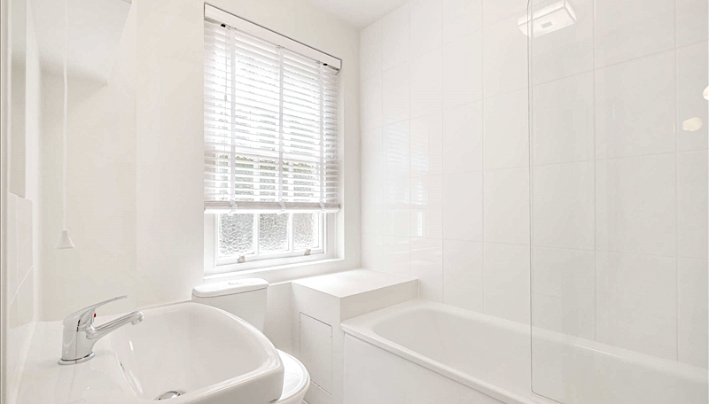 Luxury Studio Apartment To Let  Garden Views  Porter Service  SW3 Image 7