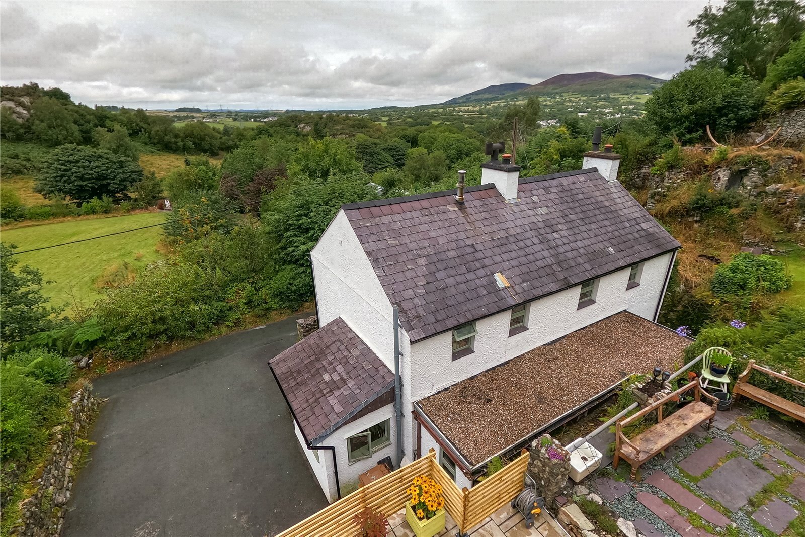 4 bedroom property for sale in CwmyGlo, Caernarfon, Gwynedd, LL55 £