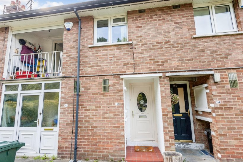 Higher Coach Road, Baildon, Shipley 2 bedroom Holroyds