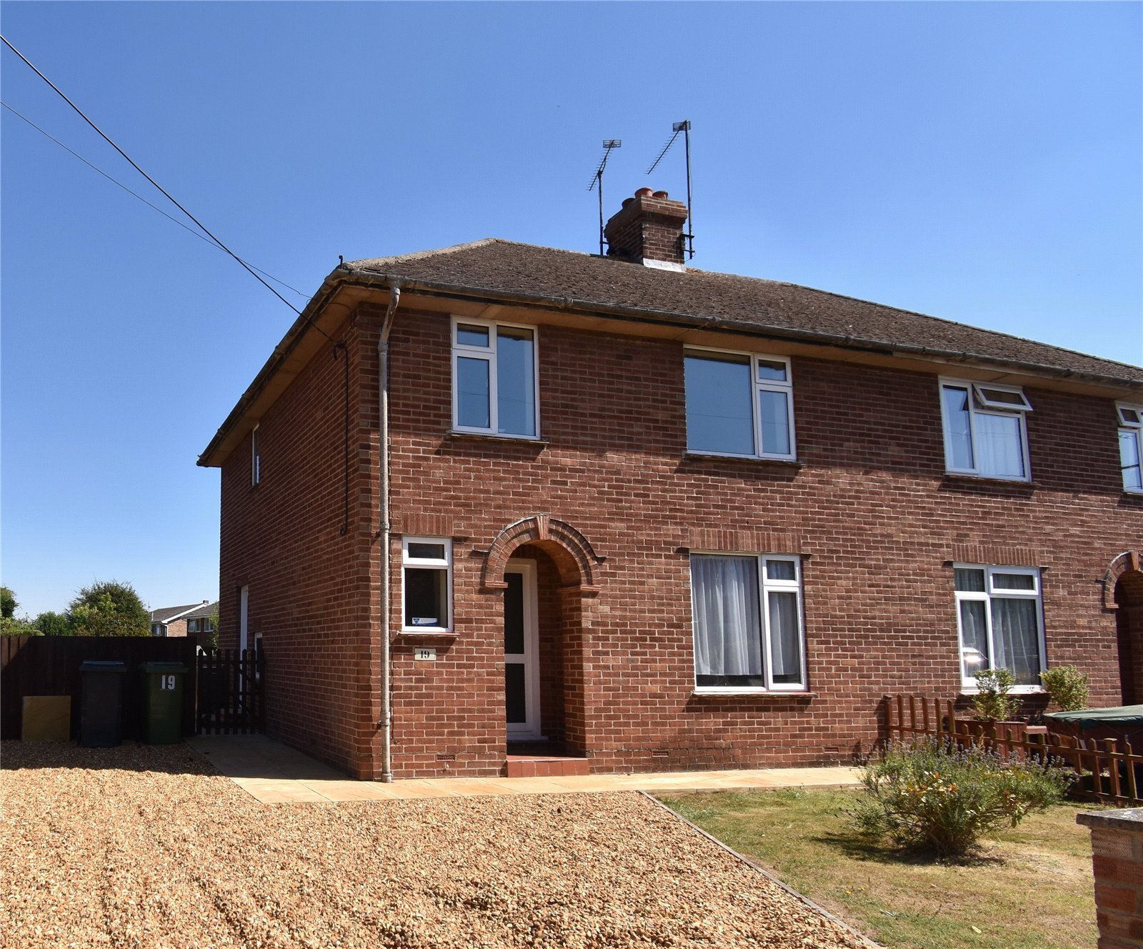 3 bedroom property to let in Harold Road, Kintbury, Hungerford, RG17