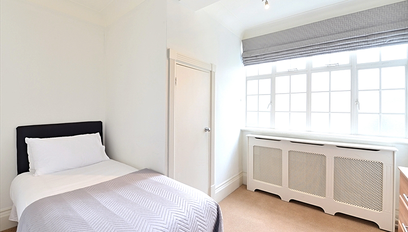 Newly Refurbished  Five Bedroom Apartment  To Let  Strathmore Court  St Johns Wood  NW8 Image 8