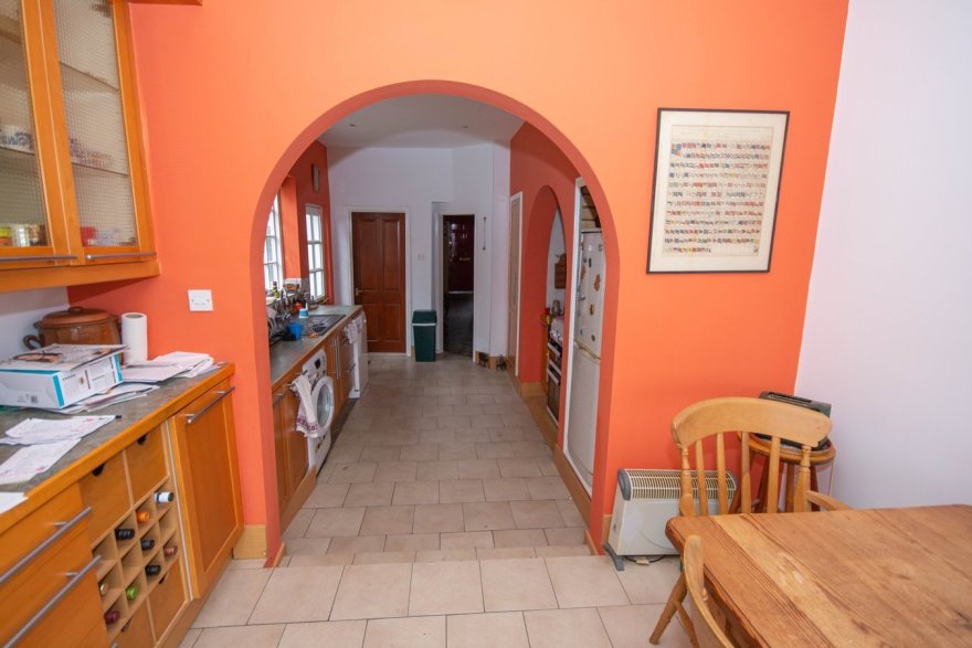 3 bedroom property for sale in Park Road, Rugby, CV21 Guide price £280,000