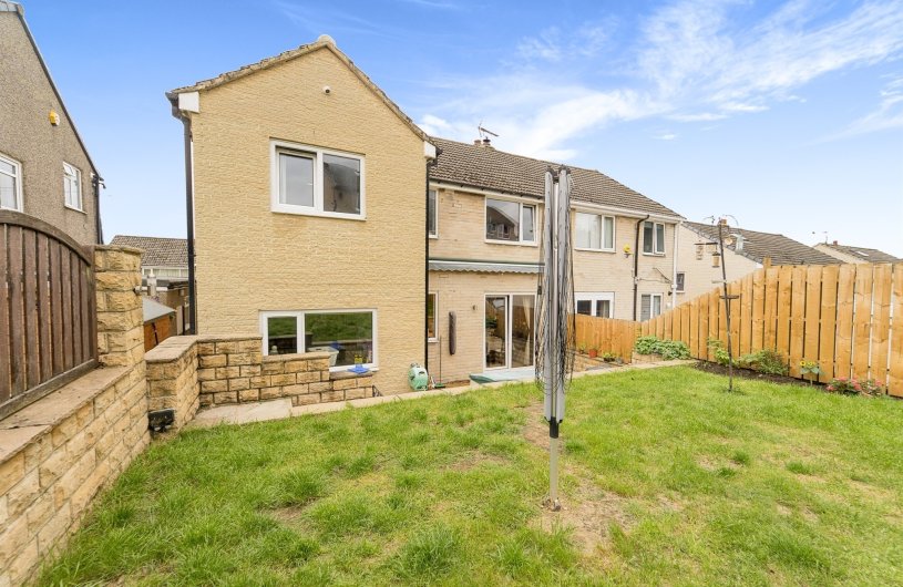 Providence Crescent, Oakworth, Keighley 5 bedroom semidetached house