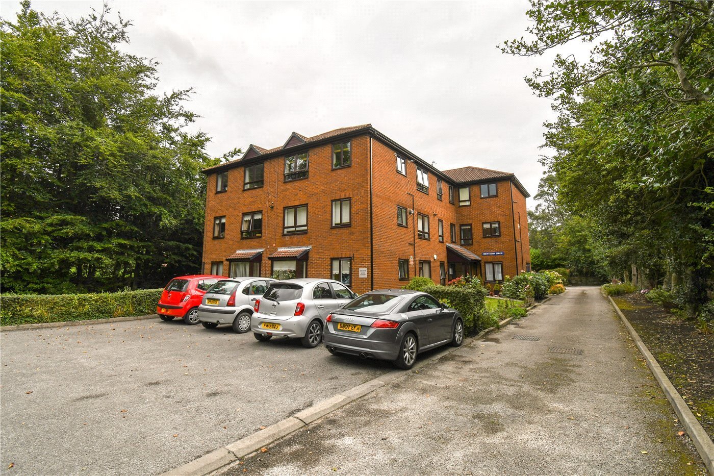 2 bedroom property for sale in Waterford Road, Oxton, Wirral, CH43 £