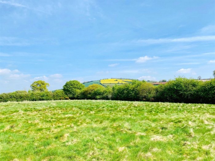 JacksonStops 4 bedroom property for sale in Drakes Meadow, Upexe