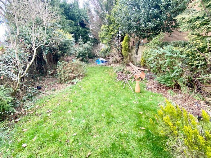 3 bedroom property for sale in Staple Flat, Lickey End, Bromsgrove, B60