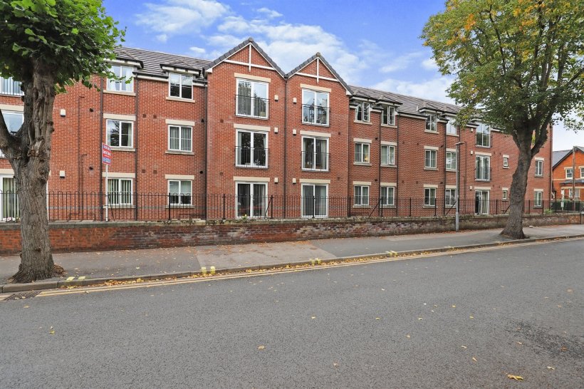 Royal Court, WORKSOP 2 bedroom apartment William H Brown