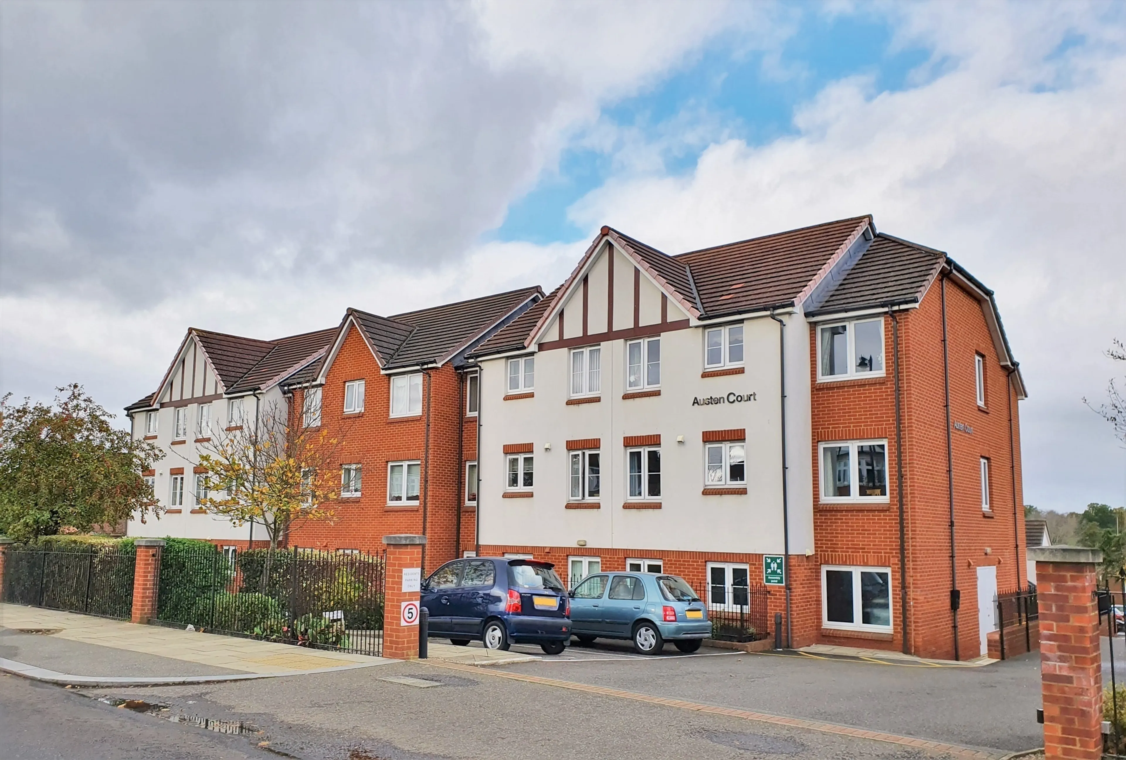 Property at Winchmore Hill Road, London