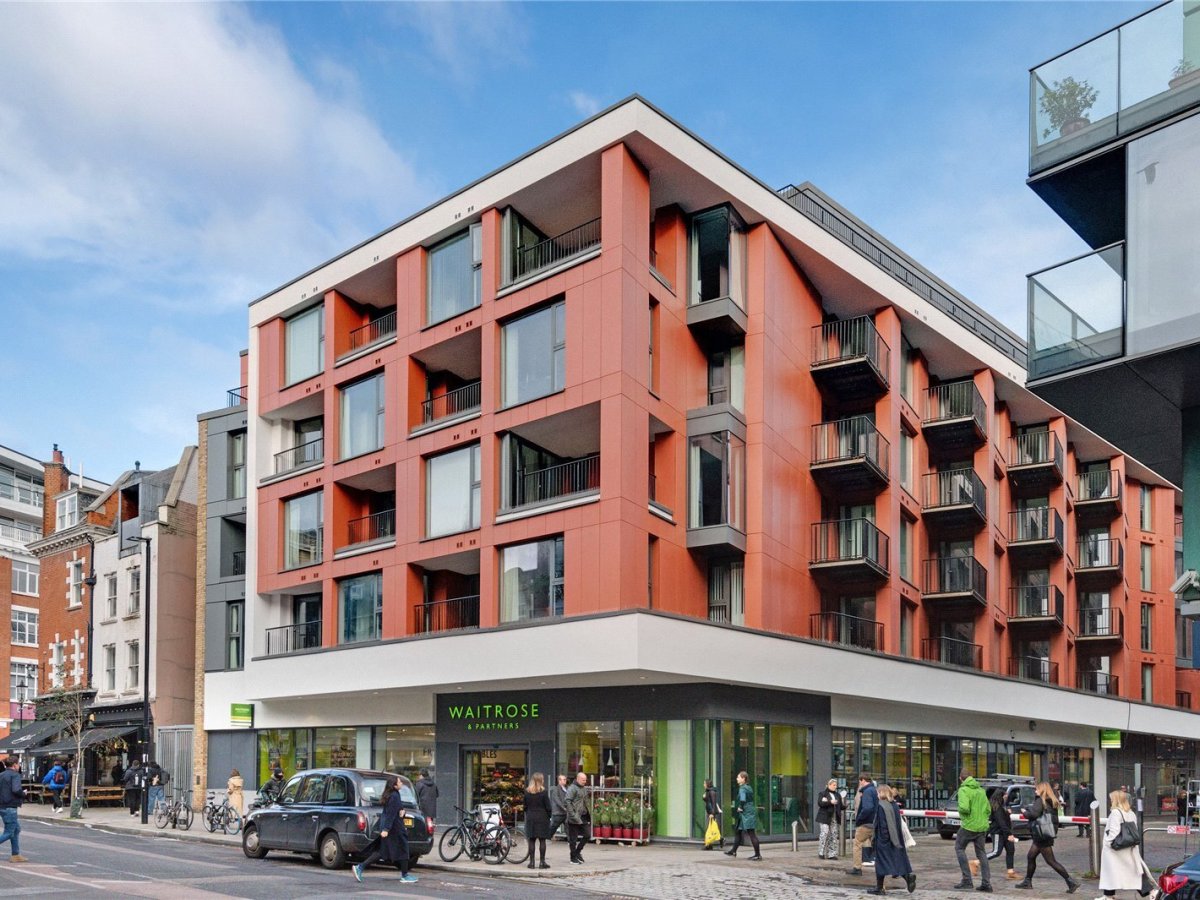 2 bedroom property for sale in Brewhouse Yard, London, EC1V £905,000