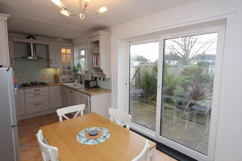 3 bedroom property for sale in St. Davids Avenue, Llantwit Major £279,950