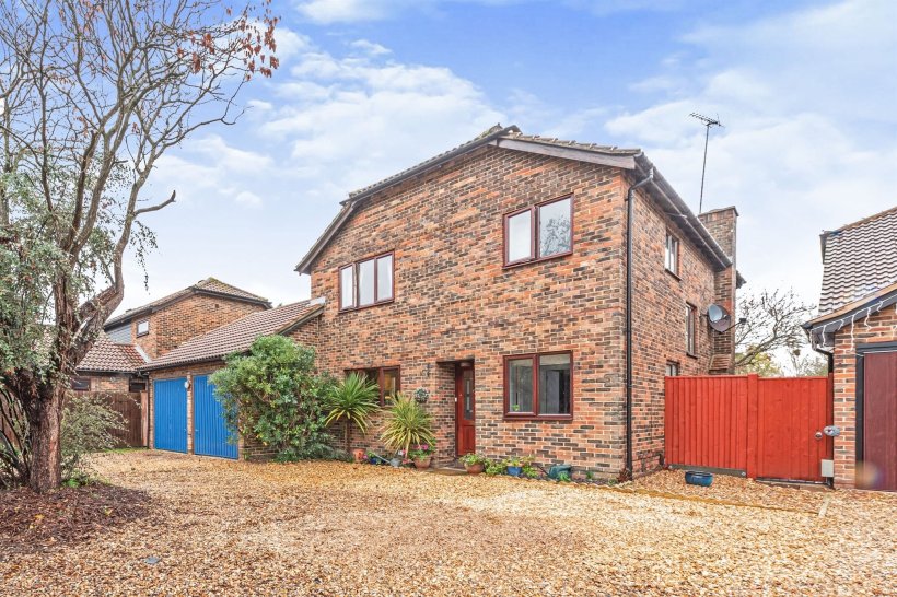 Thistleton Way, Lower Earley, Reading 4 bedroom detached house