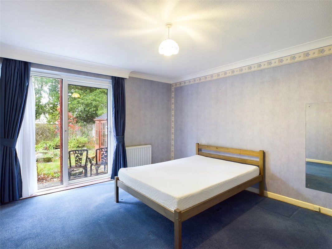 2 bedroom property for sale in Manning Avenue, Highcliffe, Dorset, BH23