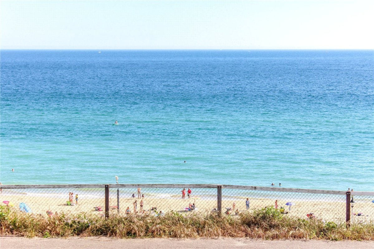 3 bedroom property for sale in Clear Waters, 1 Southbourne Coast Road