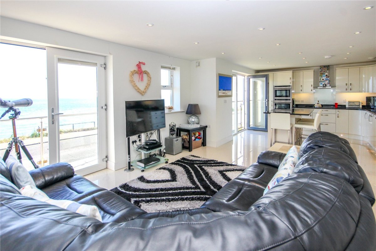 3 bedroom property for sale in Clear Waters, 1 Southbourne Coast Road