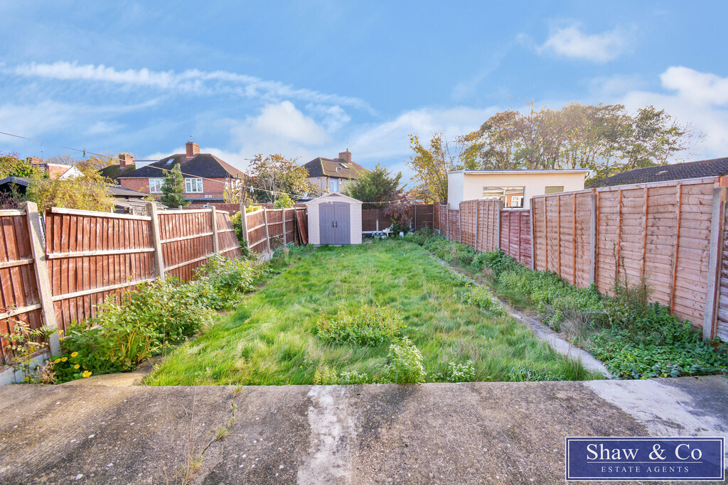 3 bedroom property for sale in Spring Grove Road, Hounslow £535,000