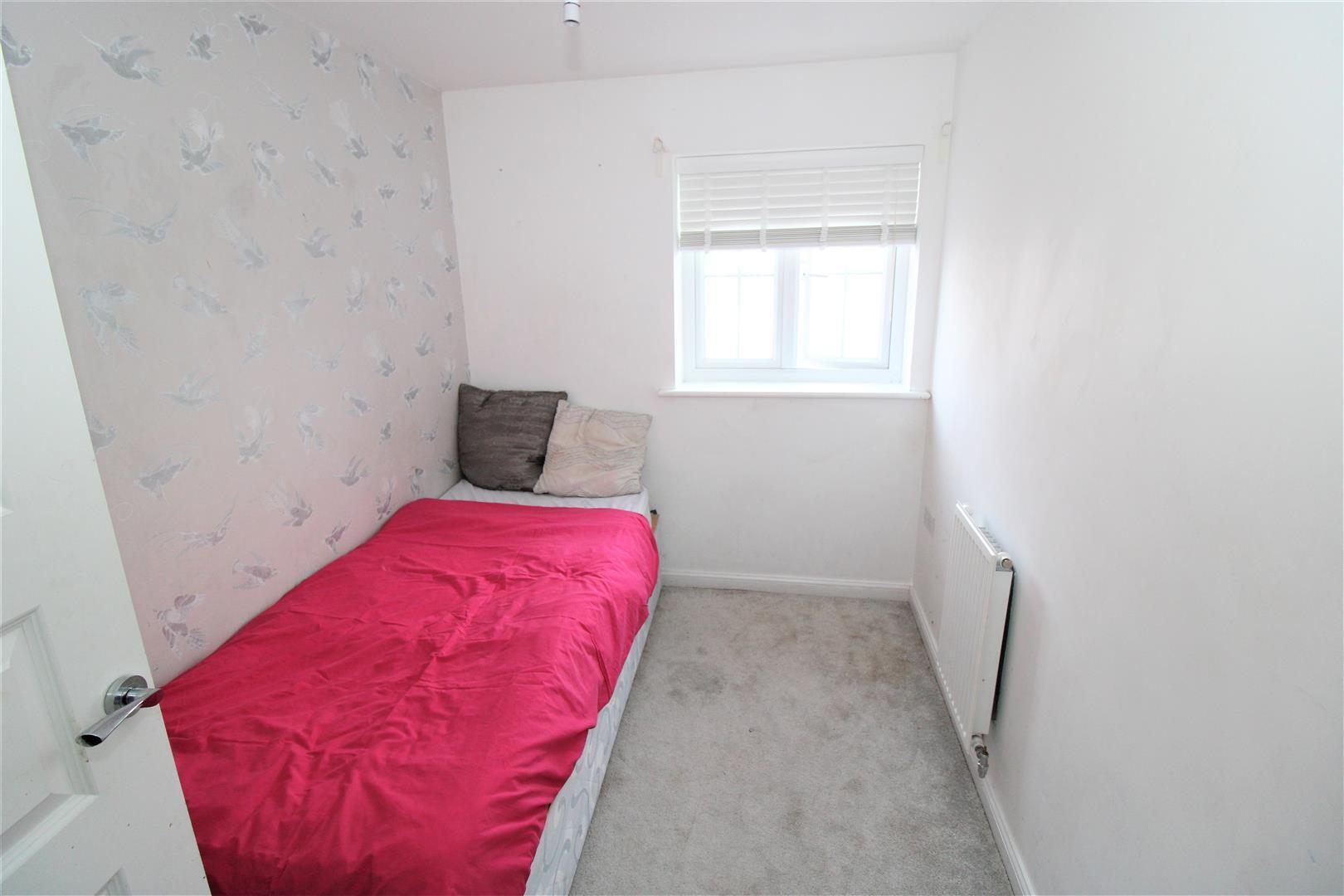 4 bedroom property for sale in Cowley Meadow Way, Crick, Northampton