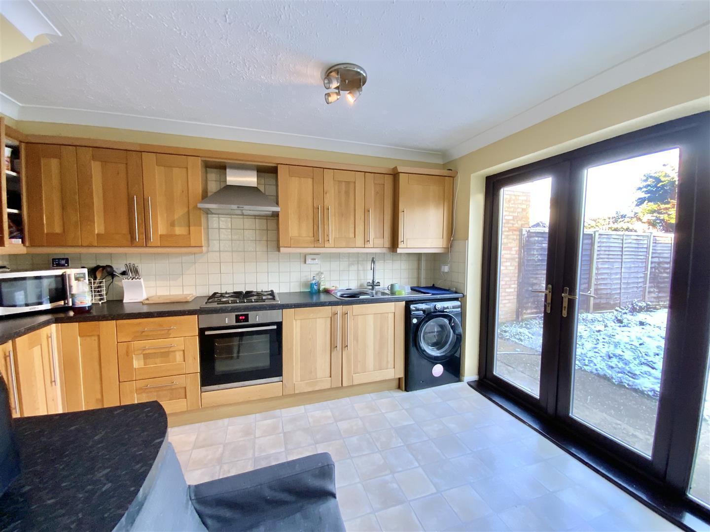 3 bedroom property for sale in High View, Deanshanger, Milton Keynes