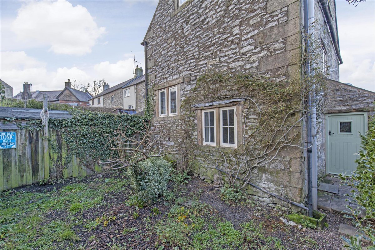 2 bedroom property for sale in Wensley, Matlock Price Guide £300,000