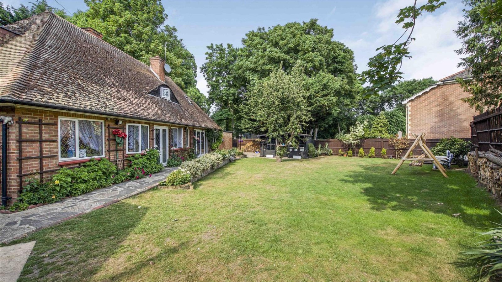 3 bedroom property for sale in Thorney Lane North, Iver £800,000