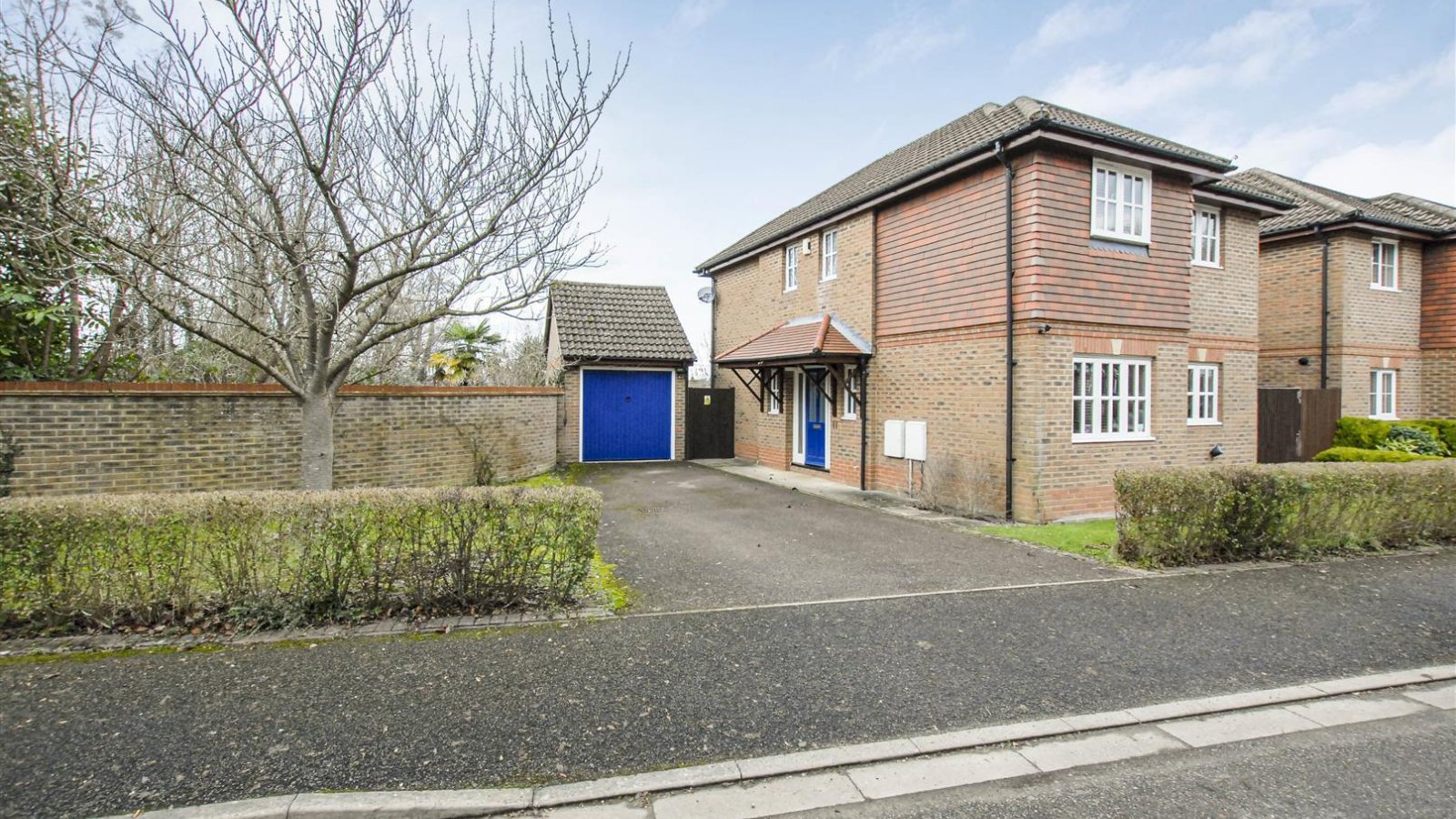 3 bedroom property for sale in Barrington Drive, Harefield £725,000