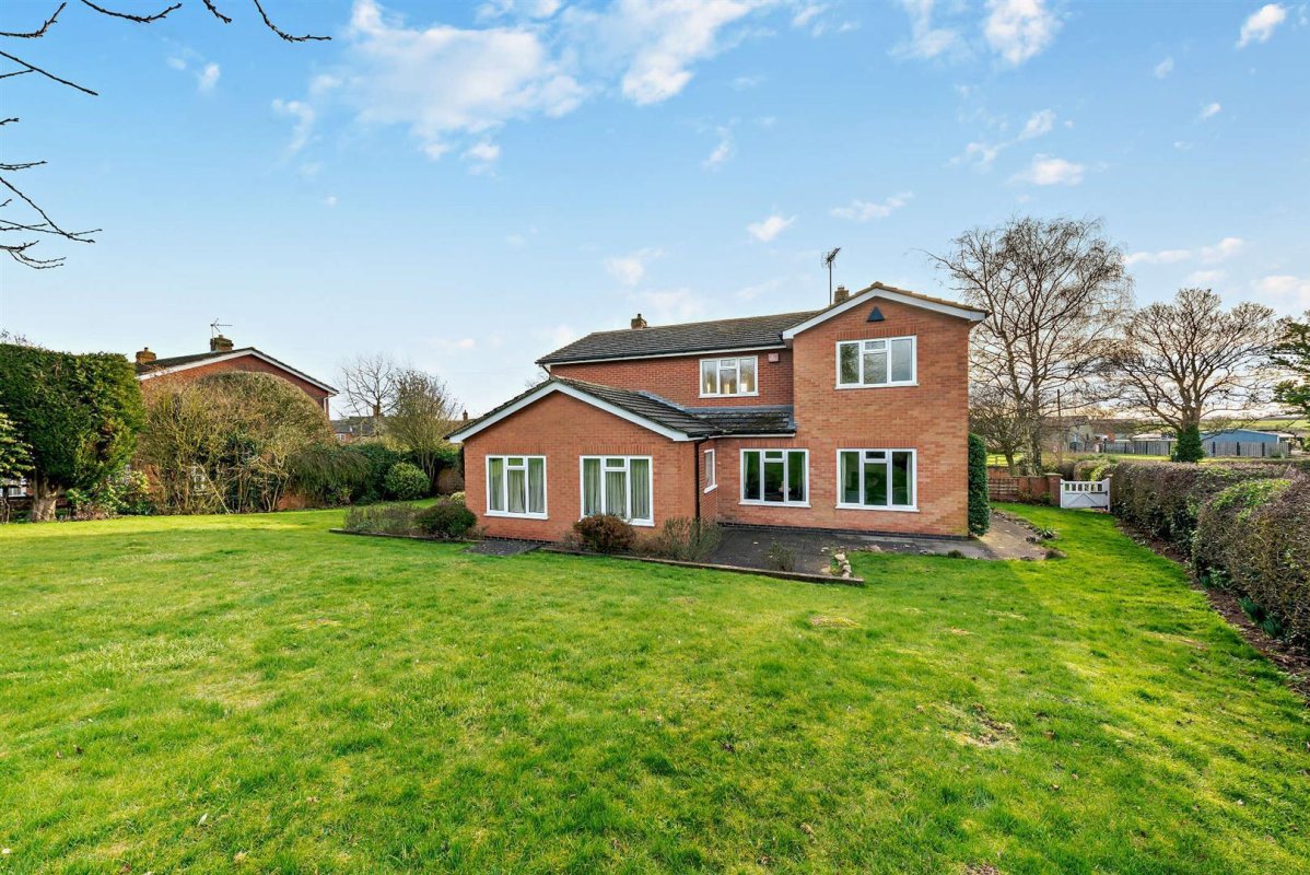 4 bedroom property for sale in Cranbourne Lodge, Tur Langton